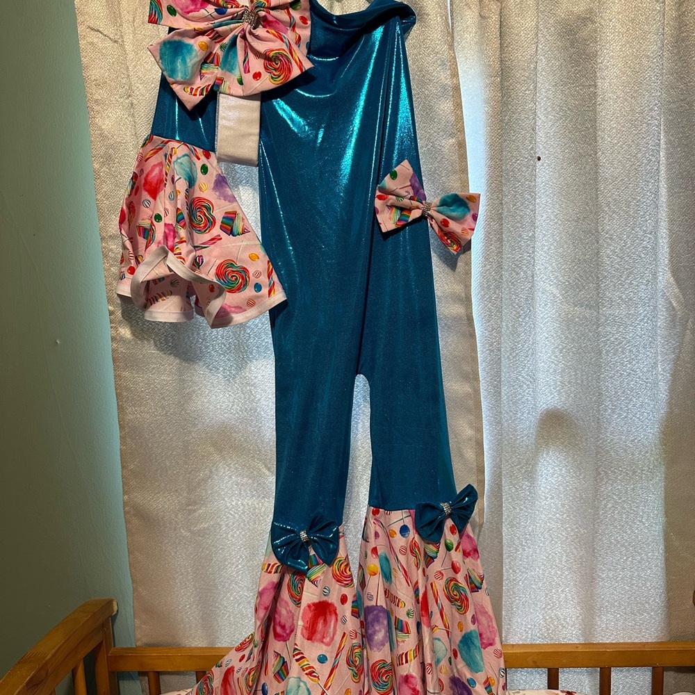 Size 7 candyland outfit of choice